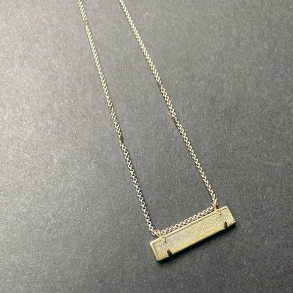 Kendra Scott necklace and earrings set with bag - Picture 10 of 11